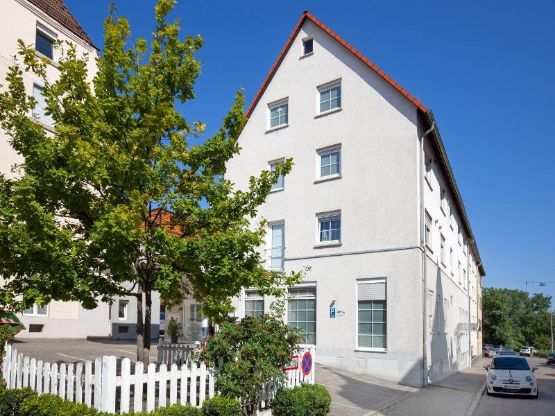Relax Hotel Stuttgart image
