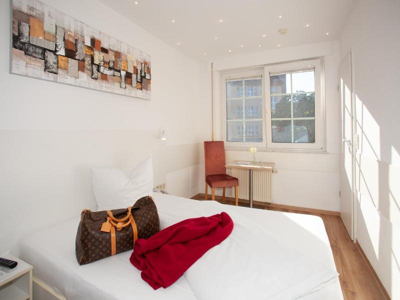Relax Hotel Stuttgart image