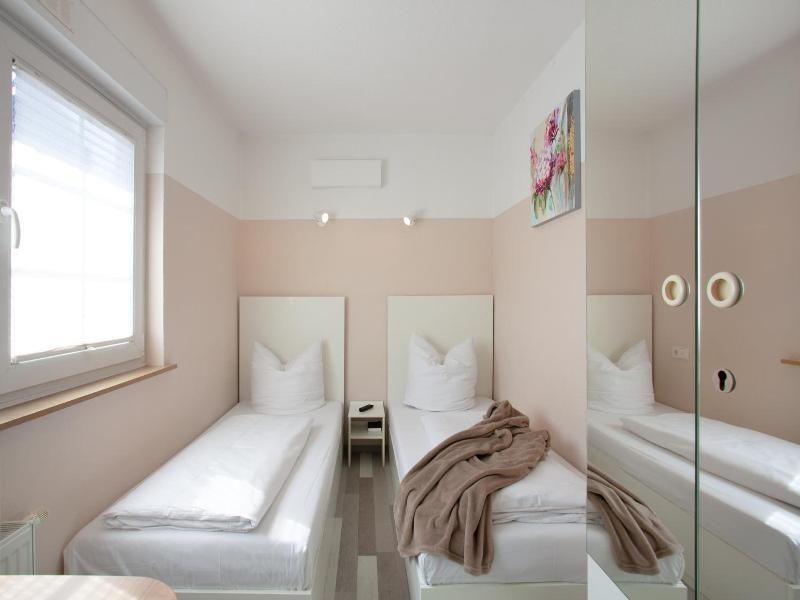 Relax Hotel Stuttgart image