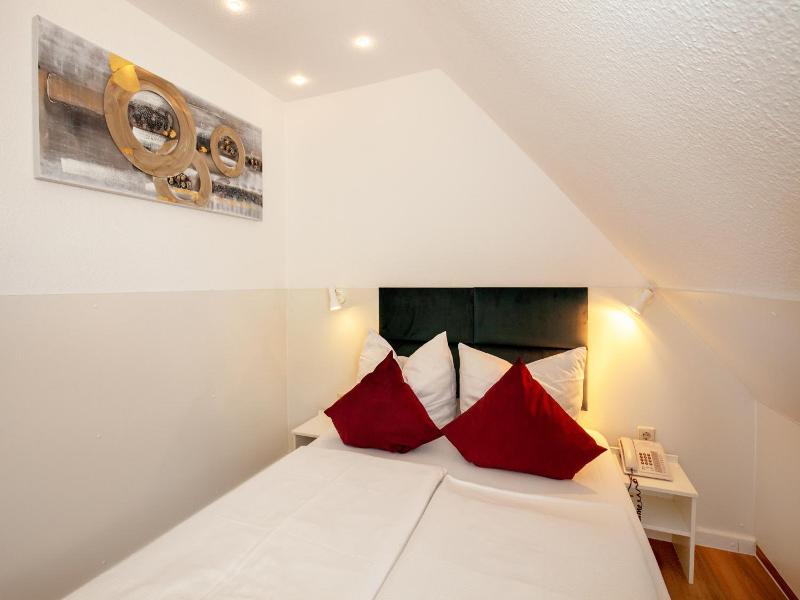 Relax Hotel Stuttgart image