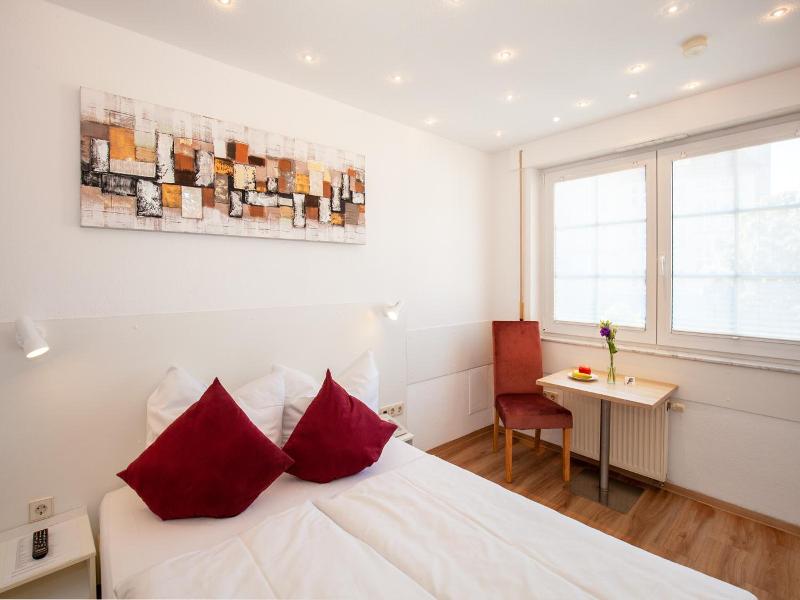 Relax Hotel Stuttgart image