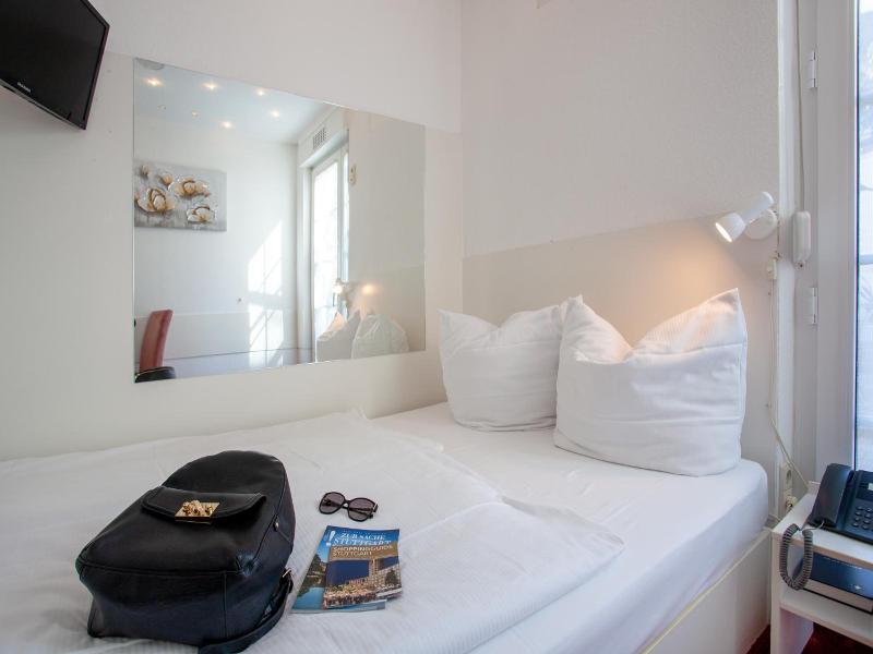Relax Hotel Stuttgart image