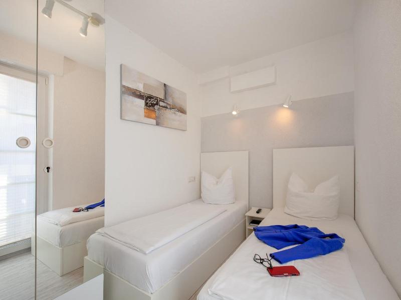 Relax Hotel Stuttgart image