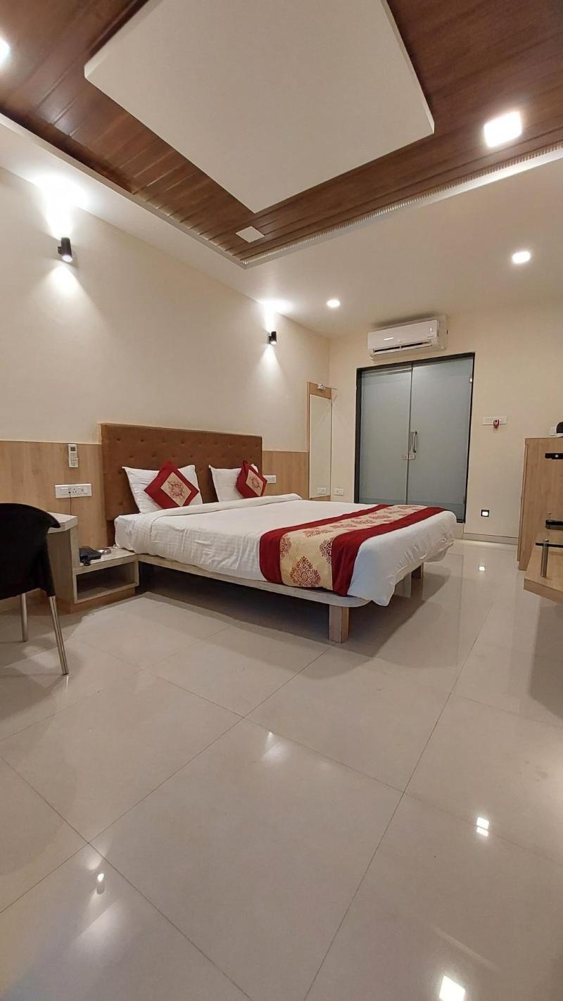Onella Regency image