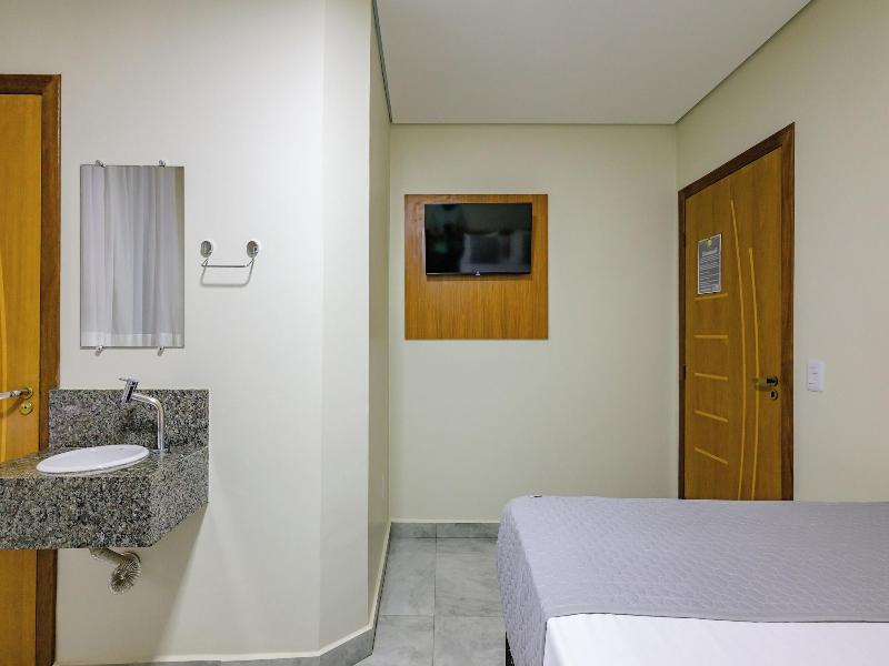 Oyo Hotel Brisa Tropical Brasa Lia image