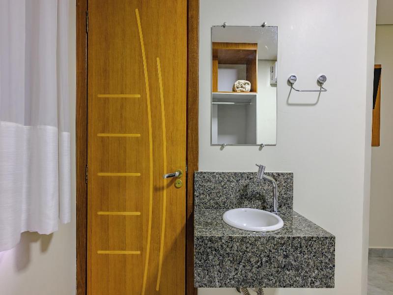 Oyo Hotel Brisa Tropical Brasa Lia image