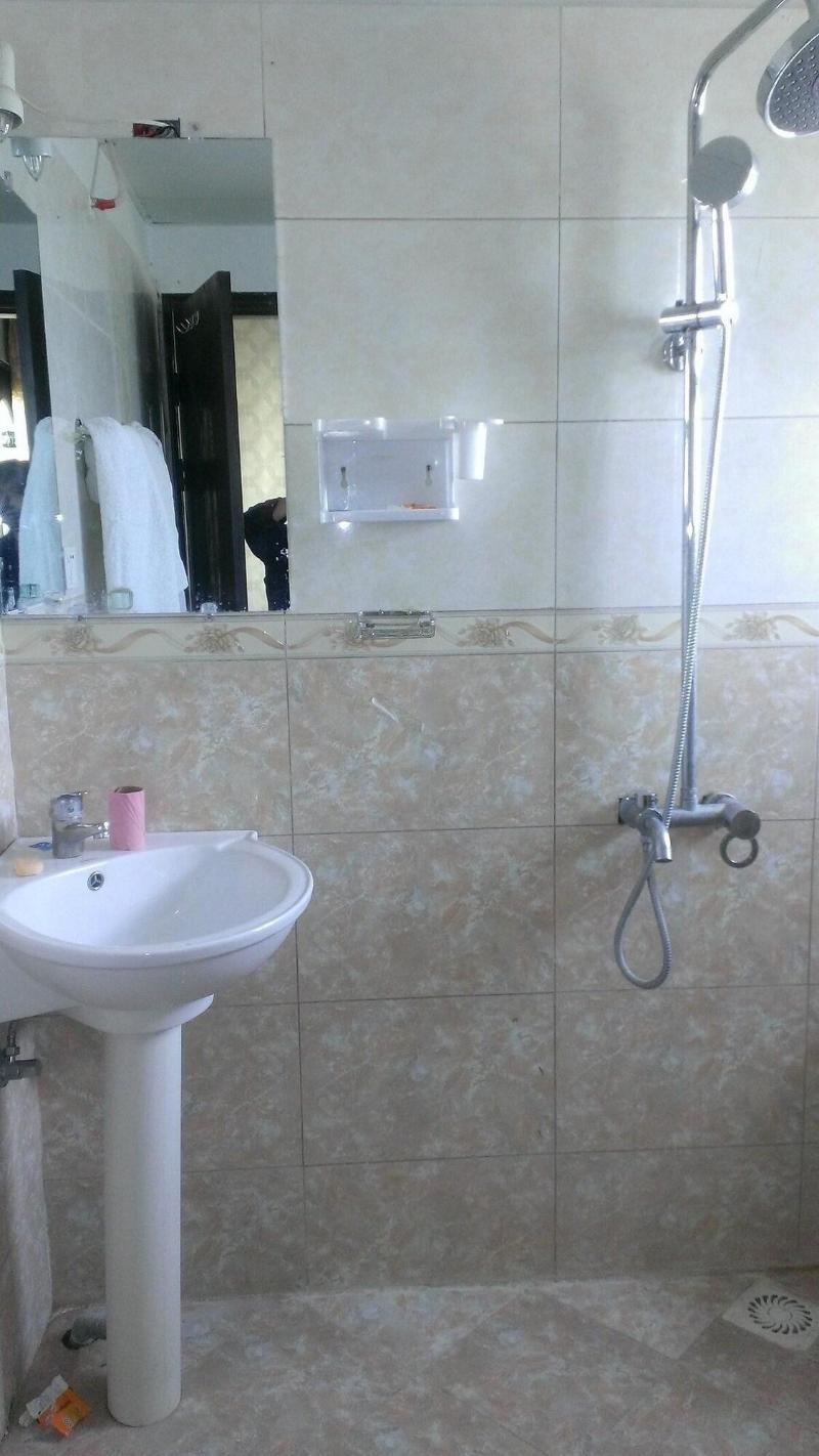 Tourist Inn Hotel Shogran image