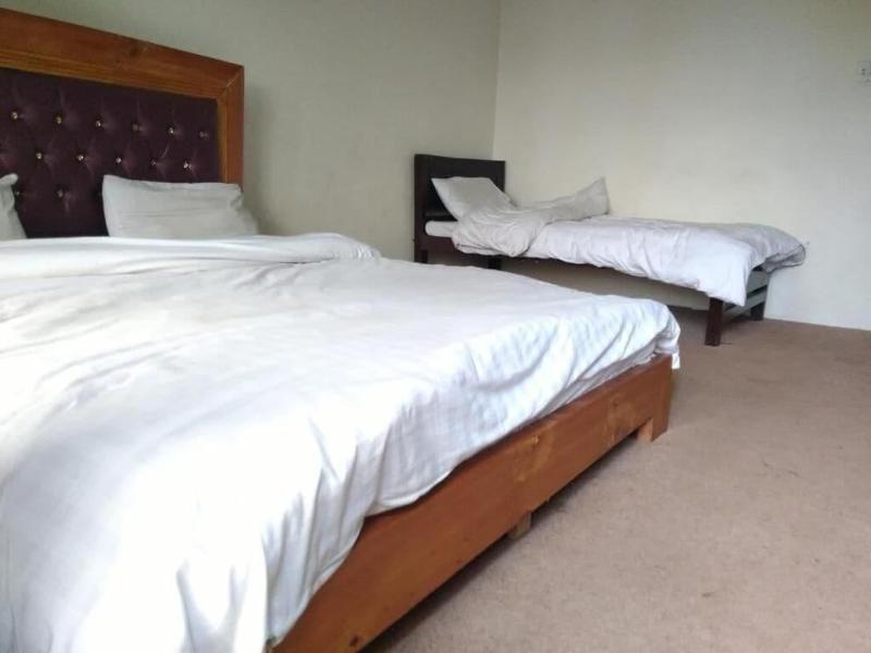 Tourist Inn Hotel Shogran image