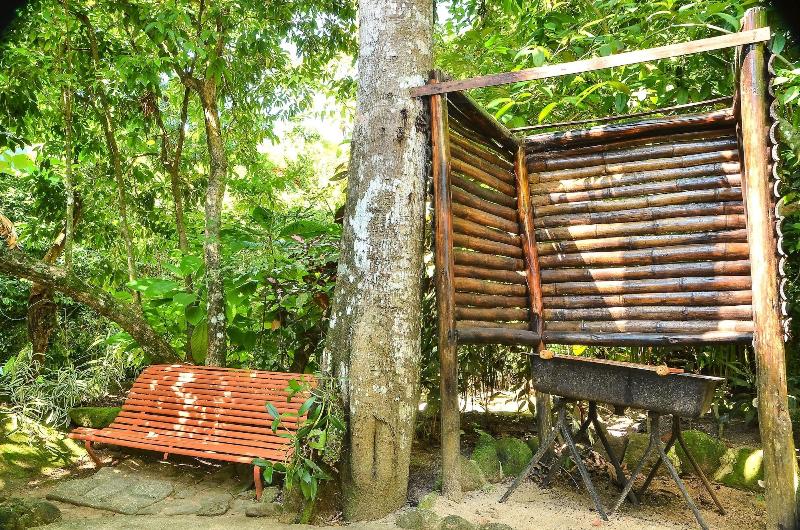 Ready Camp E Sua Tes Da Cachoeira image