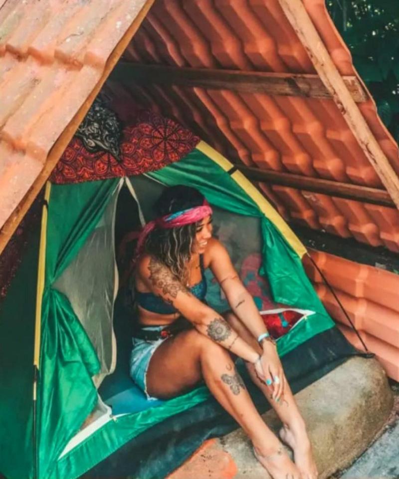 Ready Camp E Sua Tes Da Cachoeira image