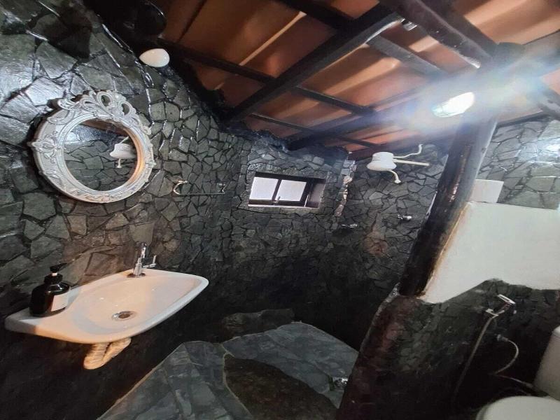 Ready Camp E Sua Tes Da Cachoeira image