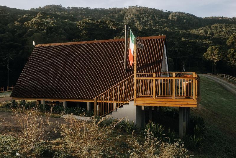 Esta Ncia Nazari