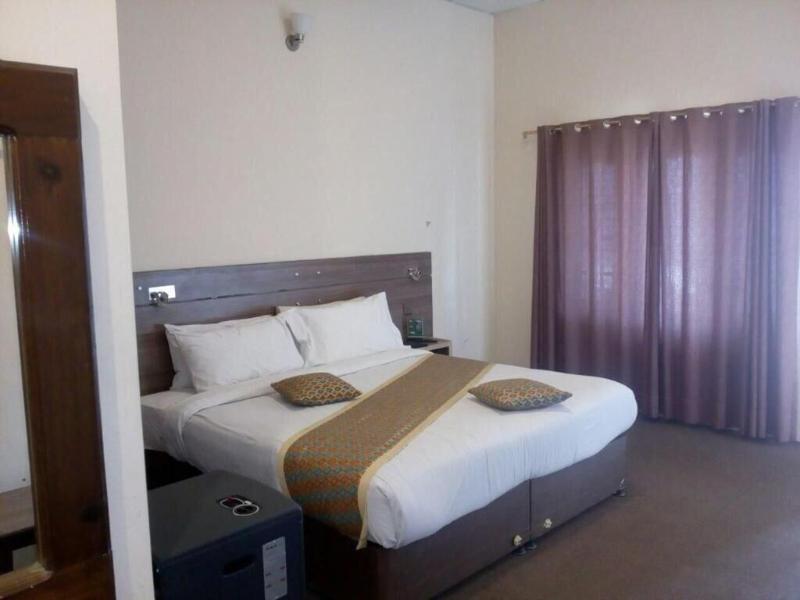 Lalazar Hotel image