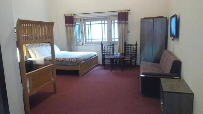 Lalazar Hotel image