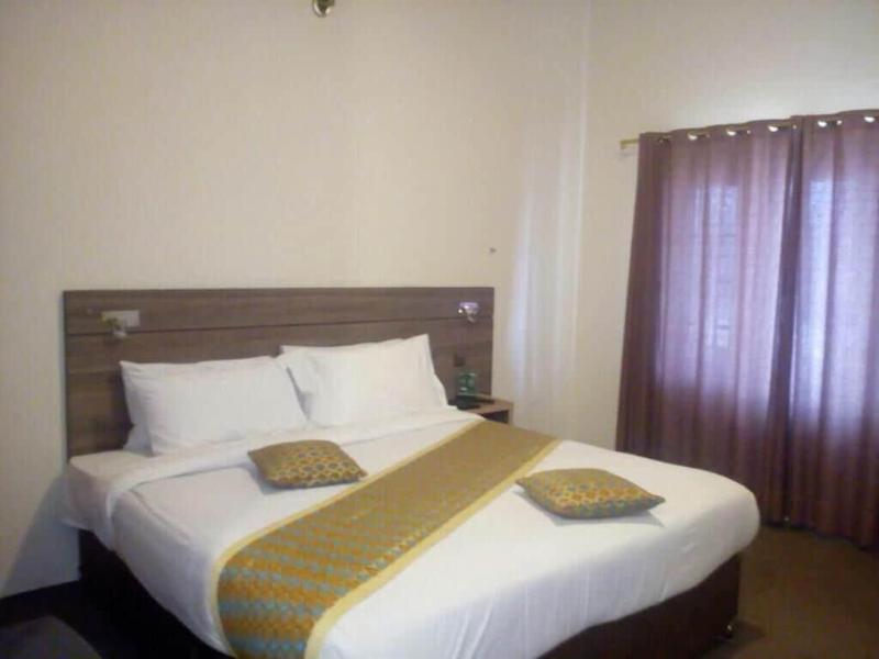 Lalazar Hotel image