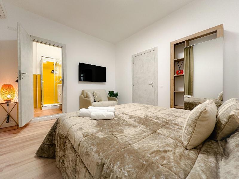 Colosseum Luxury Guesthouse image