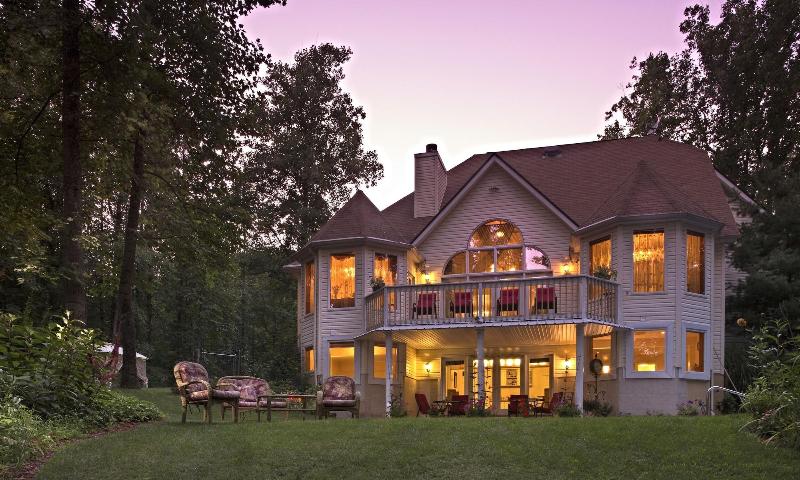 Cherry Valley Manor image