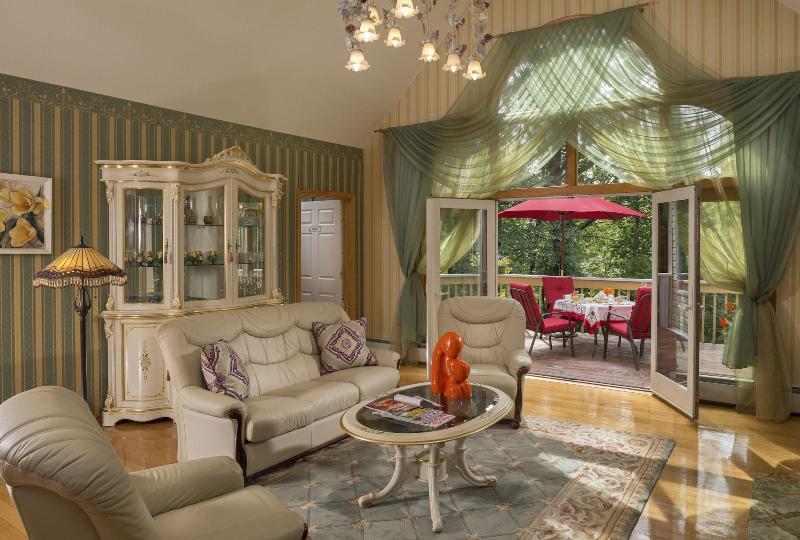 Cherry Valley Manor image