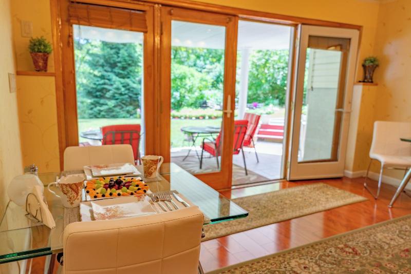 Cherry Valley Manor image