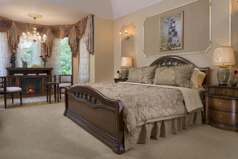Cherry Valley Manor image