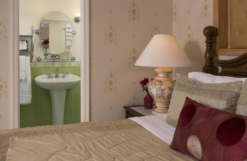 Cherry Valley Manor image