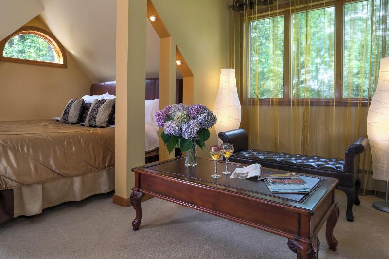 Cherry Valley Manor image