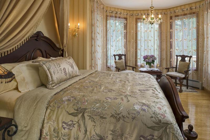 Cherry Valley Manor image