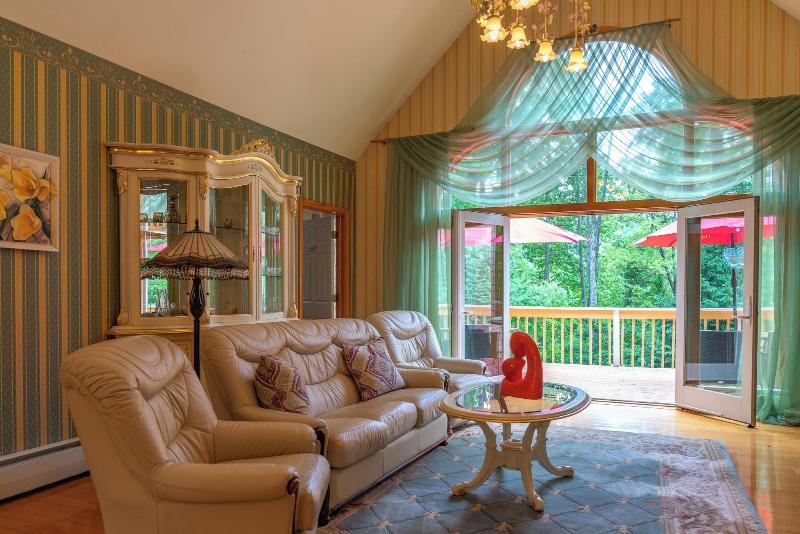 Cherry Valley Manor image