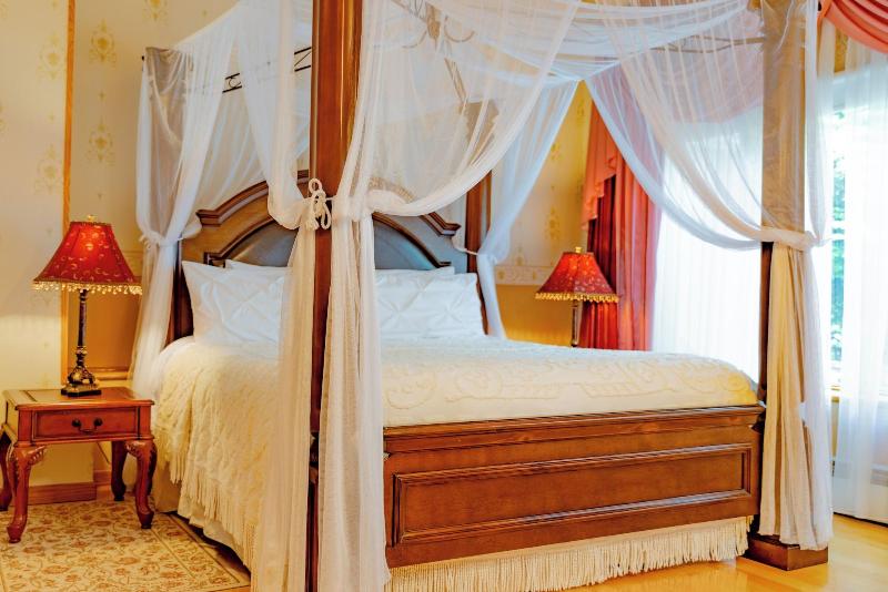 Cherry Valley Manor image