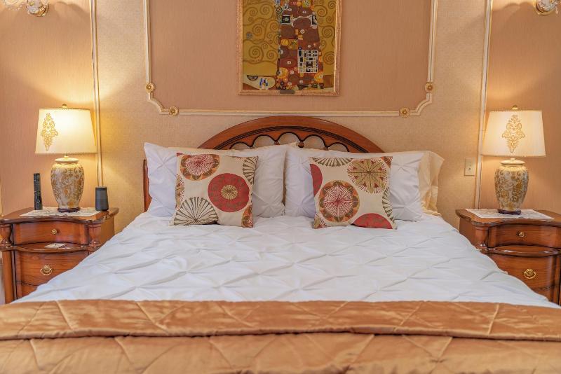 Cherry Valley Manor image