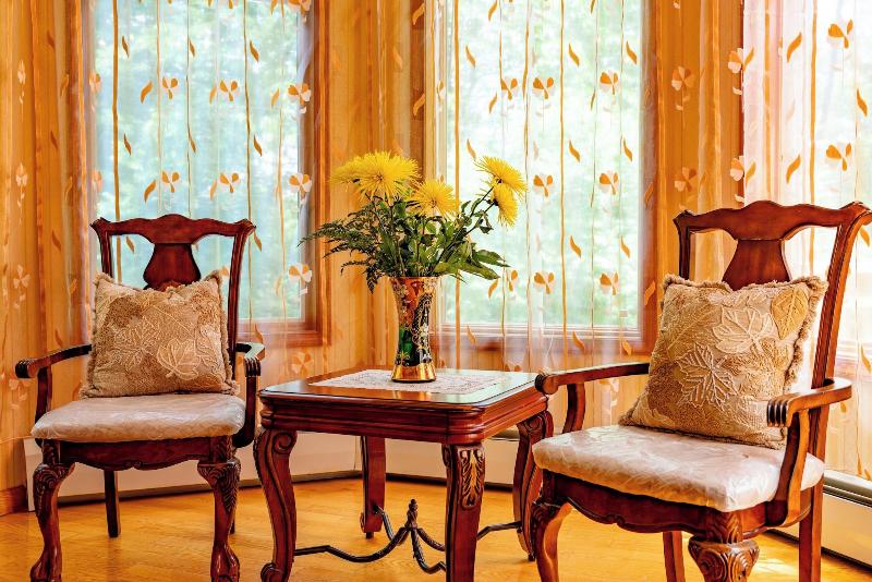 Cherry Valley Manor image