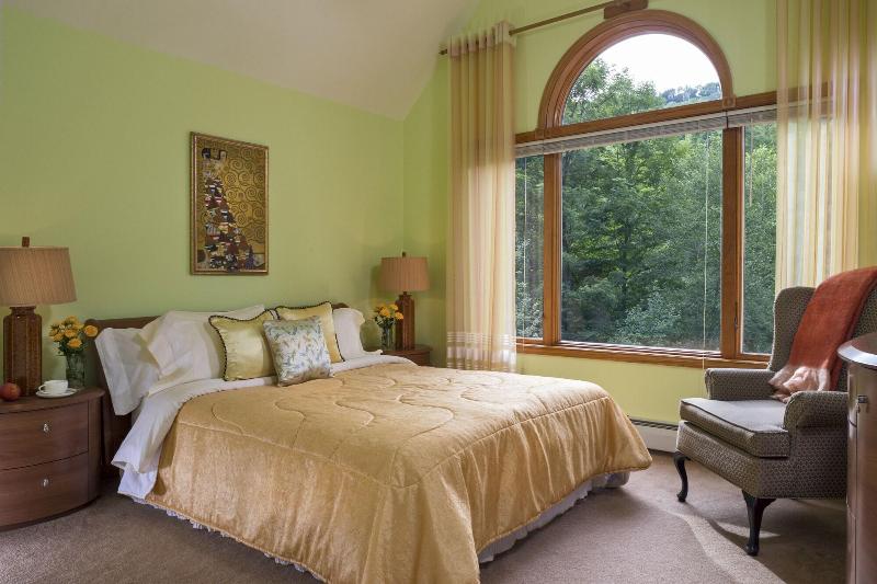 Cherry Valley Manor image