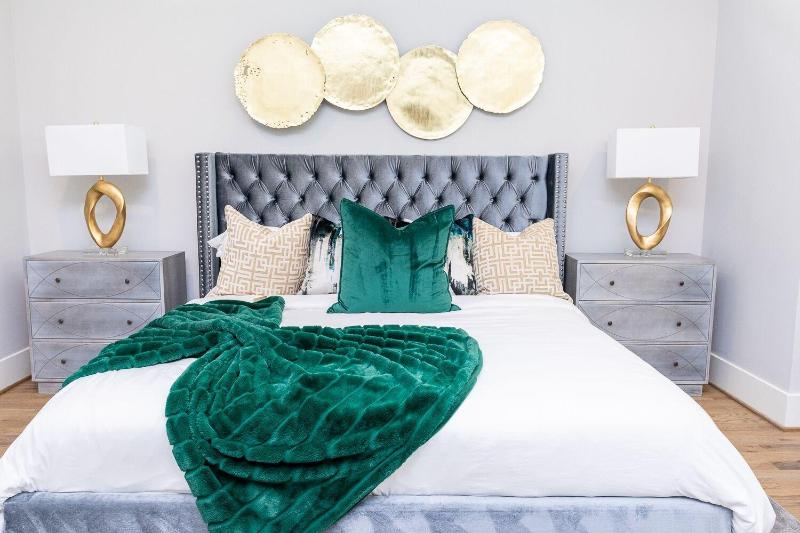 Stylish Luxury Downtown Home image
