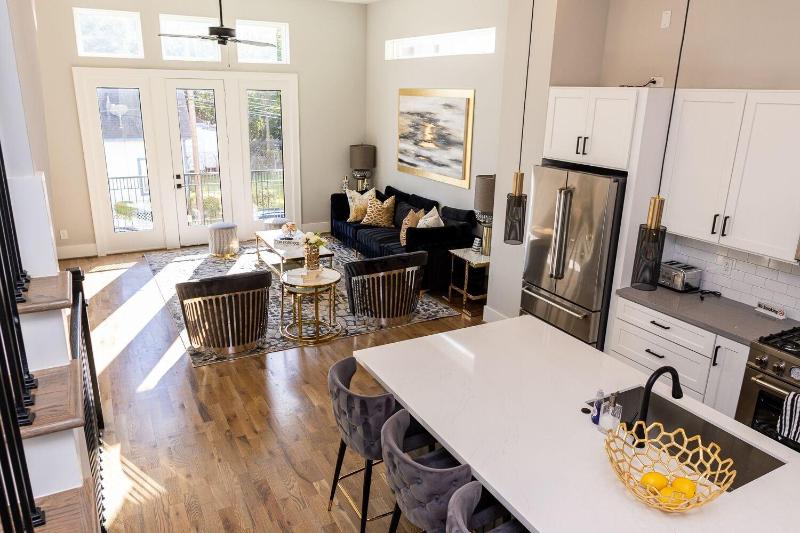 Stylish Luxury Downtown Home image