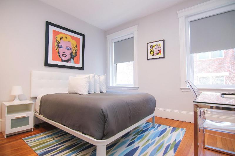 Maverick Suites At 89 Marion image
