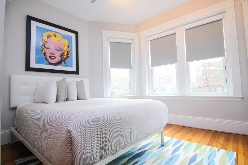 Maverick Suites At 89 Marion image