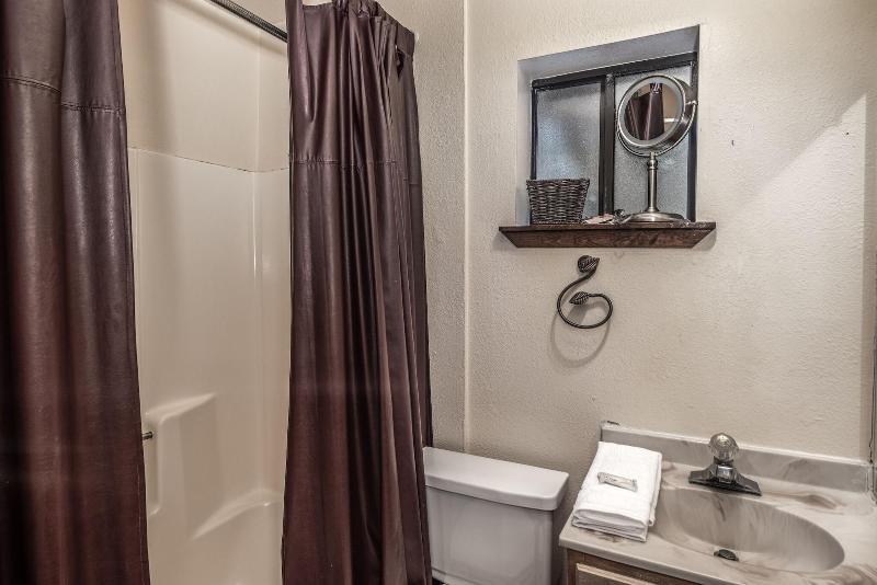 Pinon Park image