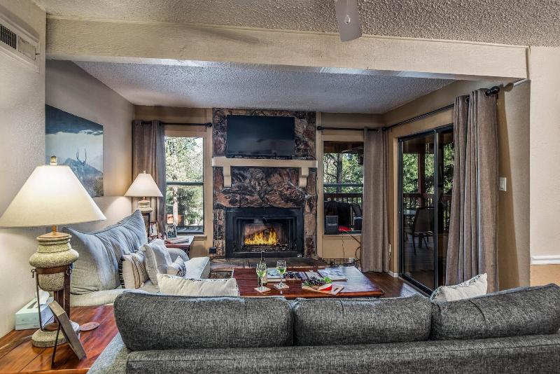 Pinon Park image