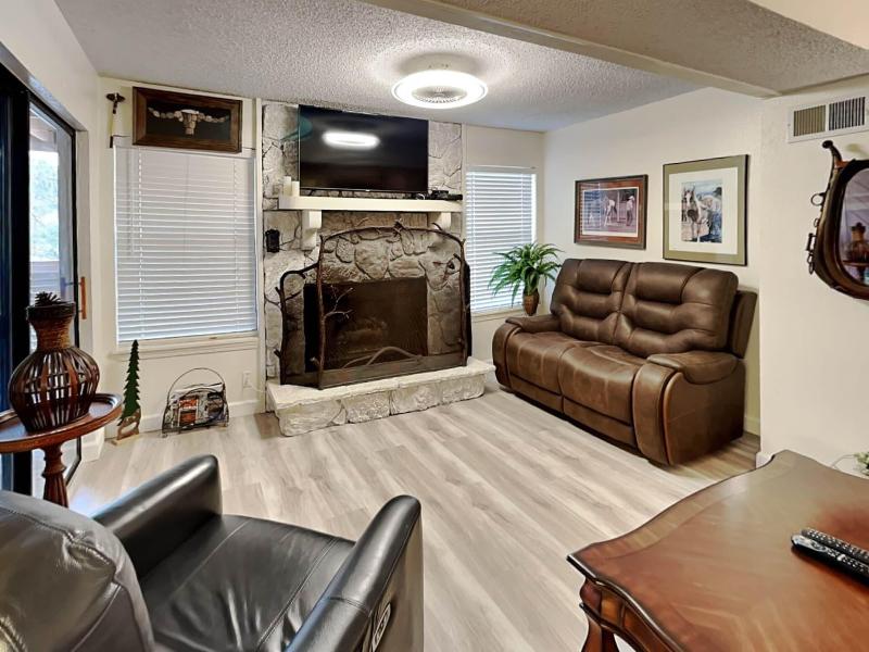 Pinon Park image