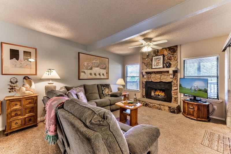 Pinon Park image