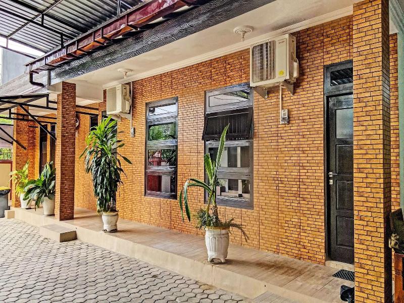 92244 Mariko S House