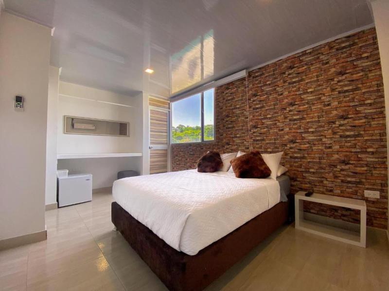 Oceana Hotel image
