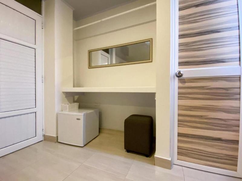 Oceana Hotel image