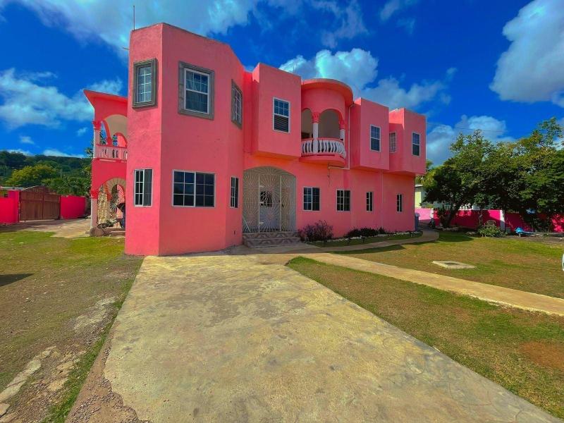 A Taste Of Jamaica Lavern Place image