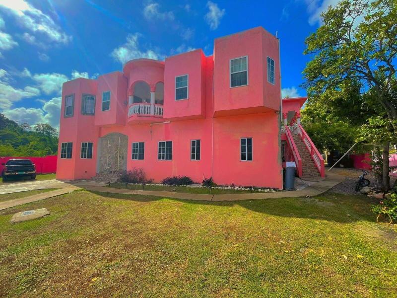 A Taste Of Jamaica Lavern Place image