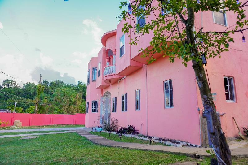 A Taste Of Jamaica Lavern Place image