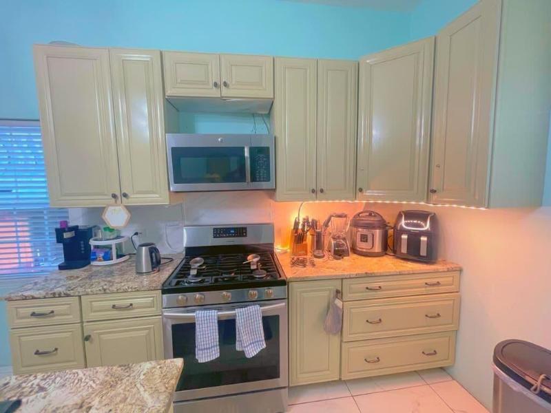 A Taste Of Jamaica Lavern Place image