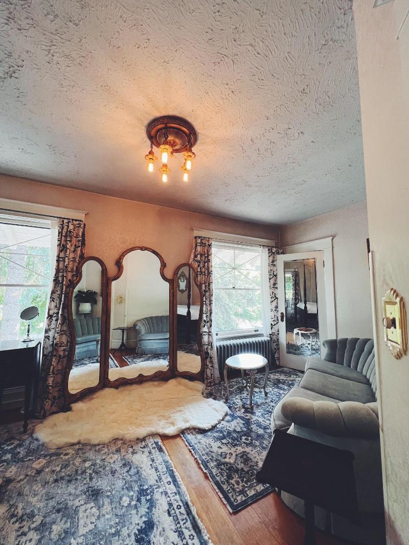 Marianna Stoltz House image