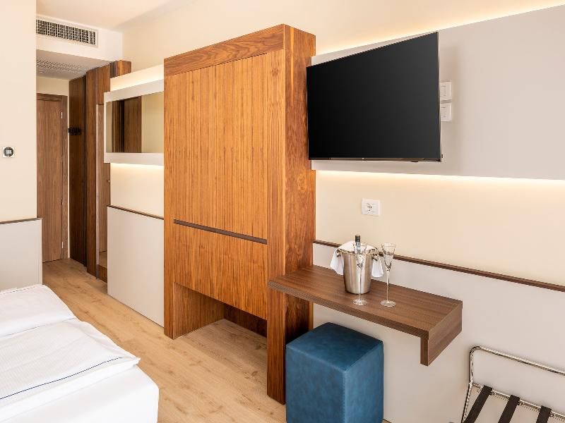 Sport Hotel Olimpo image