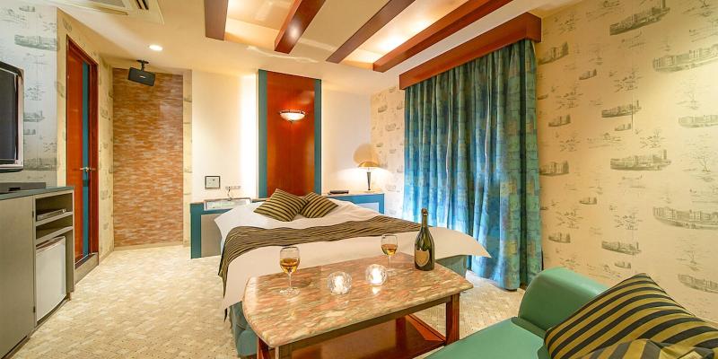 Qt Hotel Adults Only image